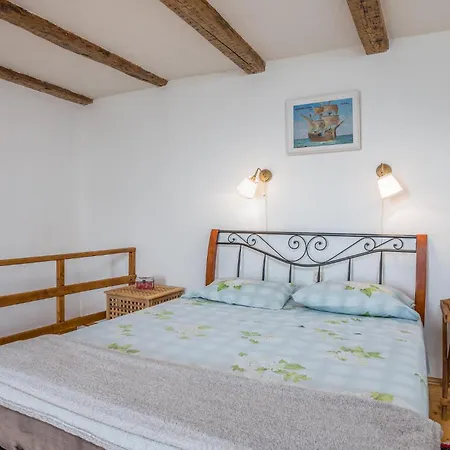 Apartment 1 Bedroom Beautiful In