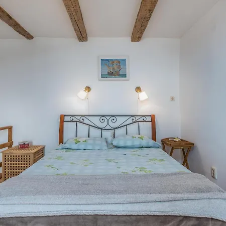 Apartman 1 Bedroom Beautiful In *